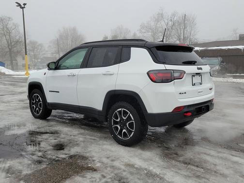 2024 Jeep Compass Trailhawk