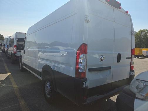 Bright White Clearcoat 2025 RAM ProMaster 2500 Tradesman