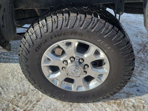 2022 RAM 2500 Laramie Crew Cab 4x4 6'4' Box