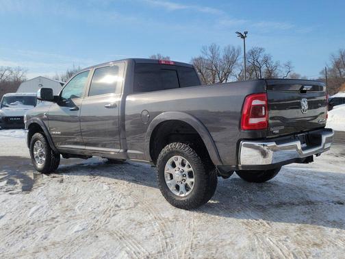 2022 RAM 2500 Laramie Crew Cab 4x4 6'4' Box