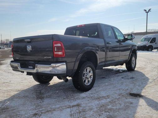 2022 RAM 2500 Laramie Crew Cab 4x4 6'4' Box