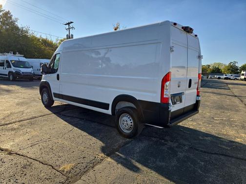 Bright White Clearcoat 2025 RAM ProMaster 2500 Tradesman
