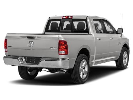 Bright Silver Metallic Clearcoat 2019 RAM 1500 SLT