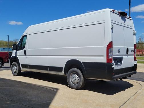 Bright White Clearcoat 2025 RAM ProMaster 3500 High Roof
