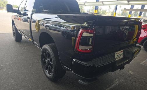 Diamond Black Crystal Pearlcoat 2024 RAM 2500 Big Horn Crew Cab 4x4 6'4' Box