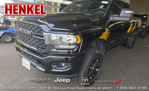 Diamond Black Crystal Pearlcoat 2024 RAM 2500 Big Horn Crew Cab 4x4 6'4' Box