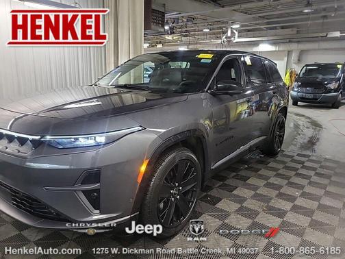 Baltic Gray Metallic Clearcoat 2024 Jeep Wagoneer S Launch Edition