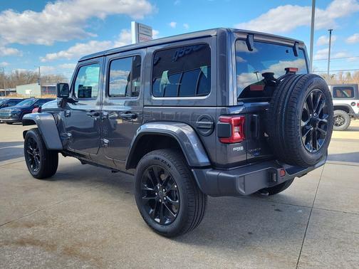 Granite Crystal Metallic Clearcoat 2025 Jeep Wrangler 4xe Sahara
