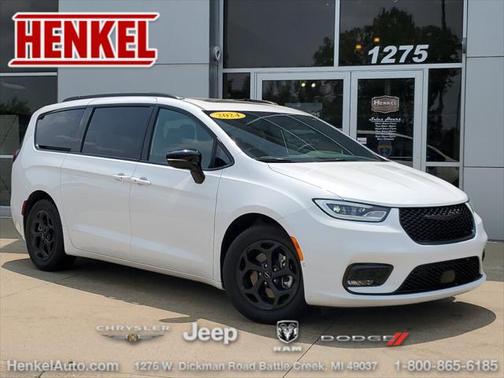 2024 Chrysler Pacifica Hybrid Premium S Appearance Pkg