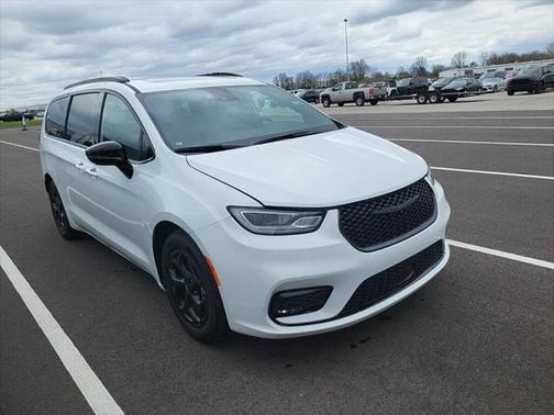 2024 Chrysler Pacifica Hybrid Premium S Appearance Pkg