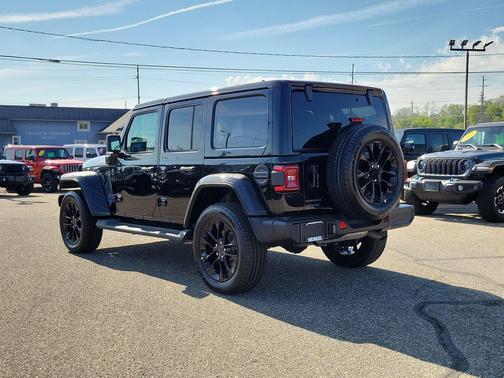 Black Clearcoat 2025 Jeep Wrangler 4xe Sahara