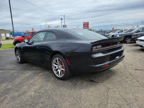 Diamond Black Crystal Pearlcoat 2024 Dodge Charger Daytona Scat Pack