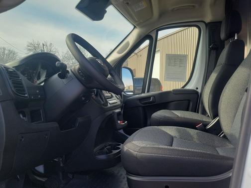 Bright White Clearcoat 2025 RAM ProMaster 2500 Tradesman