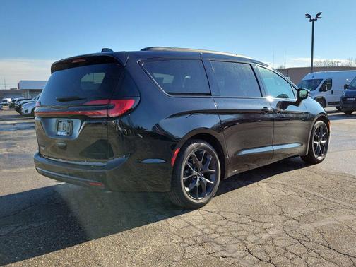 2024 Chrysler Pacifica Limited