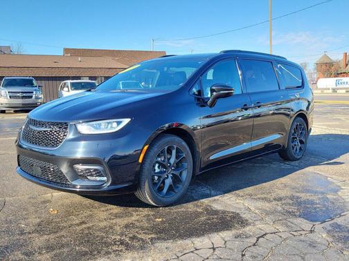 2024 Chrysler Pacifica Limited