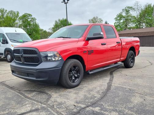 Flame Red Clearcoat 2022 RAM 1500 Tradesman