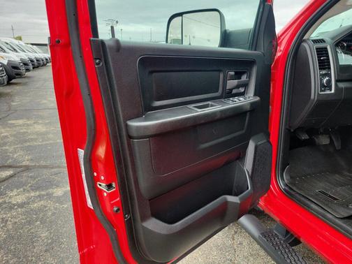 Flame Red Clearcoat 2022 RAM 1500 Tradesman