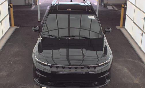 Diamond Black Crystal Pearlcoat 2024 Jeep Wagoneer S Launch Edition