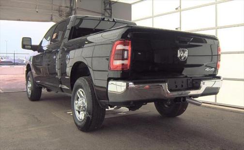 2023 RAM 2500 Tradesman Crew Cab 4x4 6'4' Box