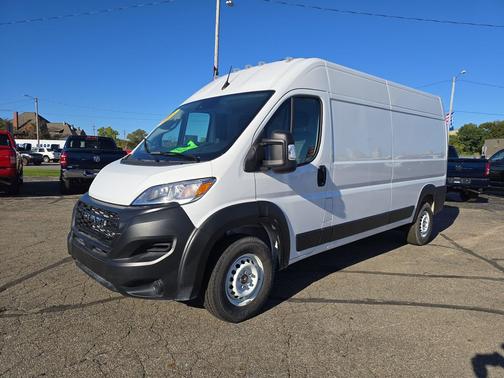 Bright White Clearcoat 2025 RAM ProMaster 2500 Tradesman