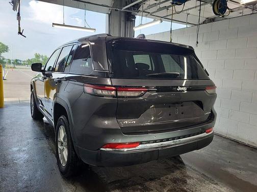 2024 Jeep Grand Cherokee Laredo