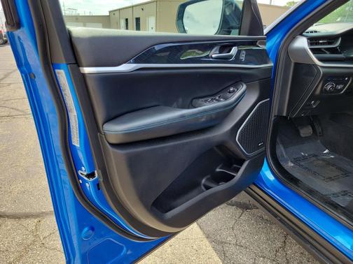 Hydro Blue Pearlcoat 2023 Jeep Grand Cherokee 4xe Trailhawk