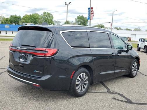 2021 Chrysler Pacifica Hybrid Touring L