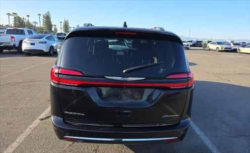 2021 Chrysler Pacifica Hybrid Touring L