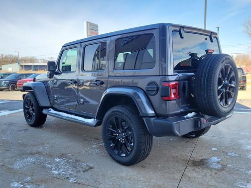 Granite Crystal Metallic Clearcoat 2025 Jeep Wrangler 4xe Sahara