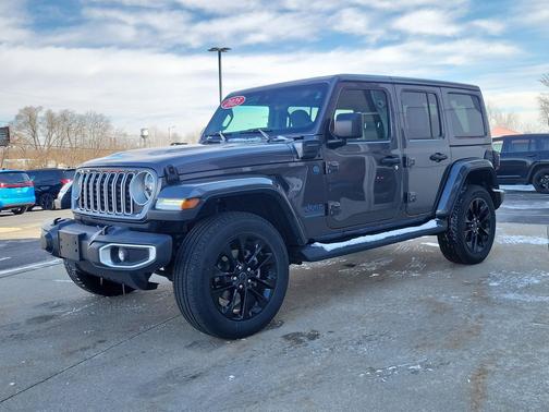 Granite Crystal Metallic Clearcoat 2025 Jeep Wrangler 4xe Sahara