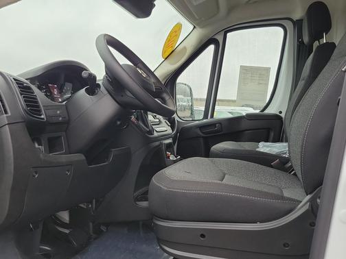 2025 RAM ProMaster 2500 Tradesman