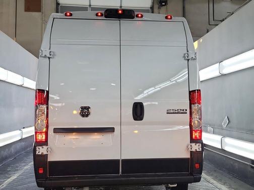 2025 RAM ProMaster 2500 Tradesman