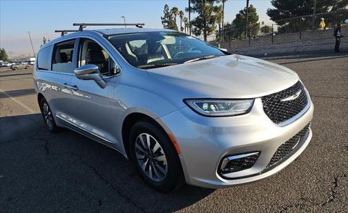 2022 Chrysler Pacifica Hybrid Limited