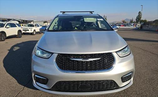 2022 Chrysler Pacifica Hybrid Limited