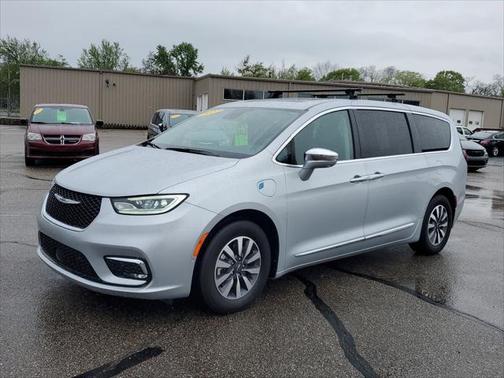 2022 Chrysler Pacifica Hybrid Limited