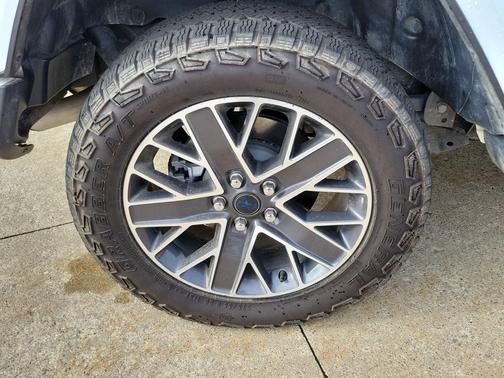 Bright White Clearcoat 2024 Jeep Wrangler 4xe High Altitude