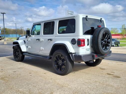 Bright White Clearcoat 2025 Jeep Wrangler 4xe Sahara