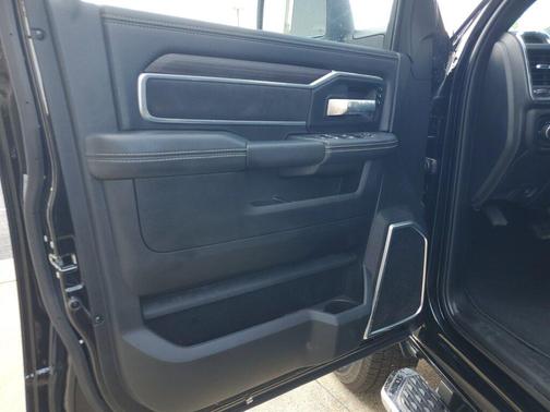 2025 RAM 2500 Laramie Crew Cab 4x4 6'4' Box