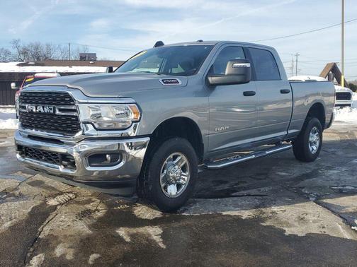 2024 RAM 2500 Big Horn Crew Cab 4x4 6'4' Box