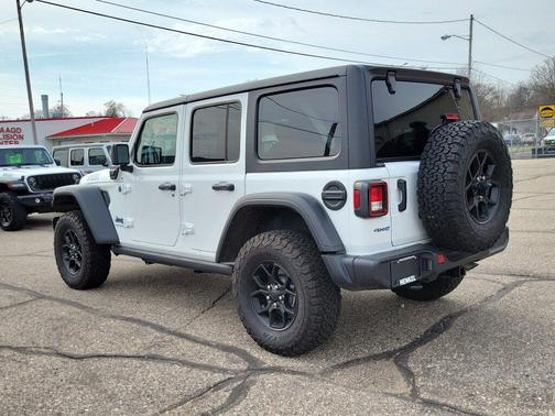 2025 Jeep Wrangler 4xe Willys
