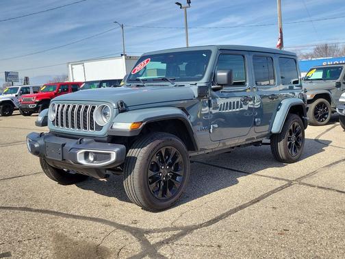 Anvil Clearcoat 2025 Jeep Wrangler 4xe Sahara