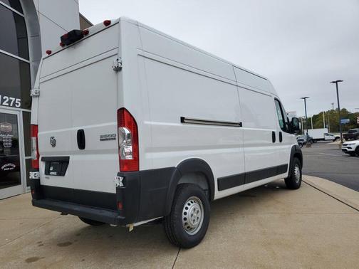 2025 RAM ProMaster 2500 Tradesman