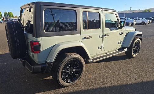 Earl Clearcoat 2023 Jeep Wrangler 4xe Sahara