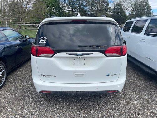 Bright White Clearcoat 2020 Chrysler Pacifica Hybrid Limited