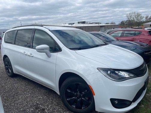 Bright White Clearcoat 2020 Chrysler Pacifica Hybrid Limited