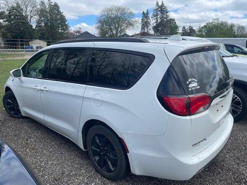 Bright White Clearcoat 2020 Chrysler Pacifica Hybrid Limited
