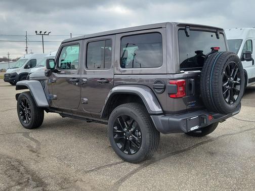 Granite Crystal Metallic Clearcoat 2025 Jeep Wrangler 4xe Sahara