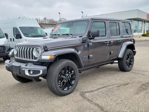 Granite Crystal Metallic Clearcoat 2025 Jeep Wrangler 4xe Sahara