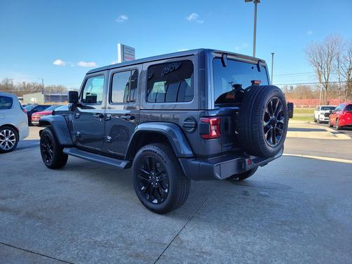 Granite Crystal Metallic Clearcoat 2025 Jeep Wrangler 4xe Sahara