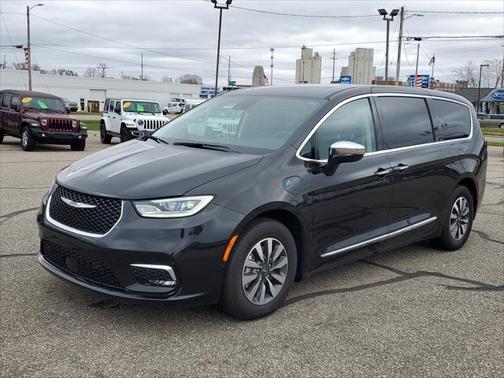 2023 Chrysler Pacifica Hybrid Limited